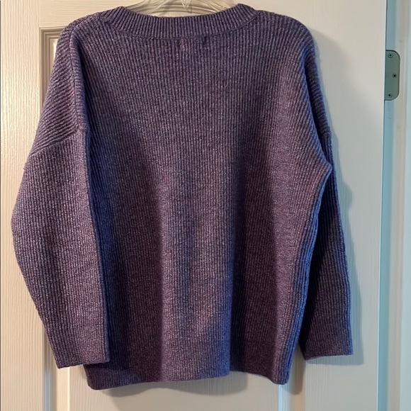 Thread & Supply Purple V-Neck Sweater Relaxed Fit Never Worn - Picture 2 of 5
